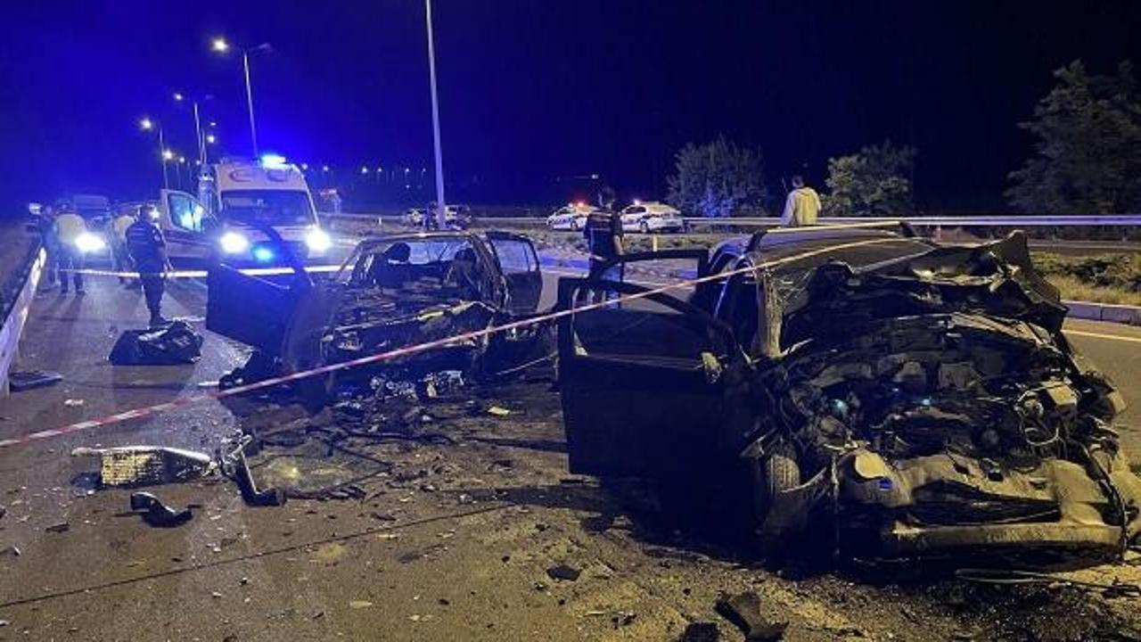 Kayseri'de iki otomobil çarpıştı: 2 ölü, 4 yaralı