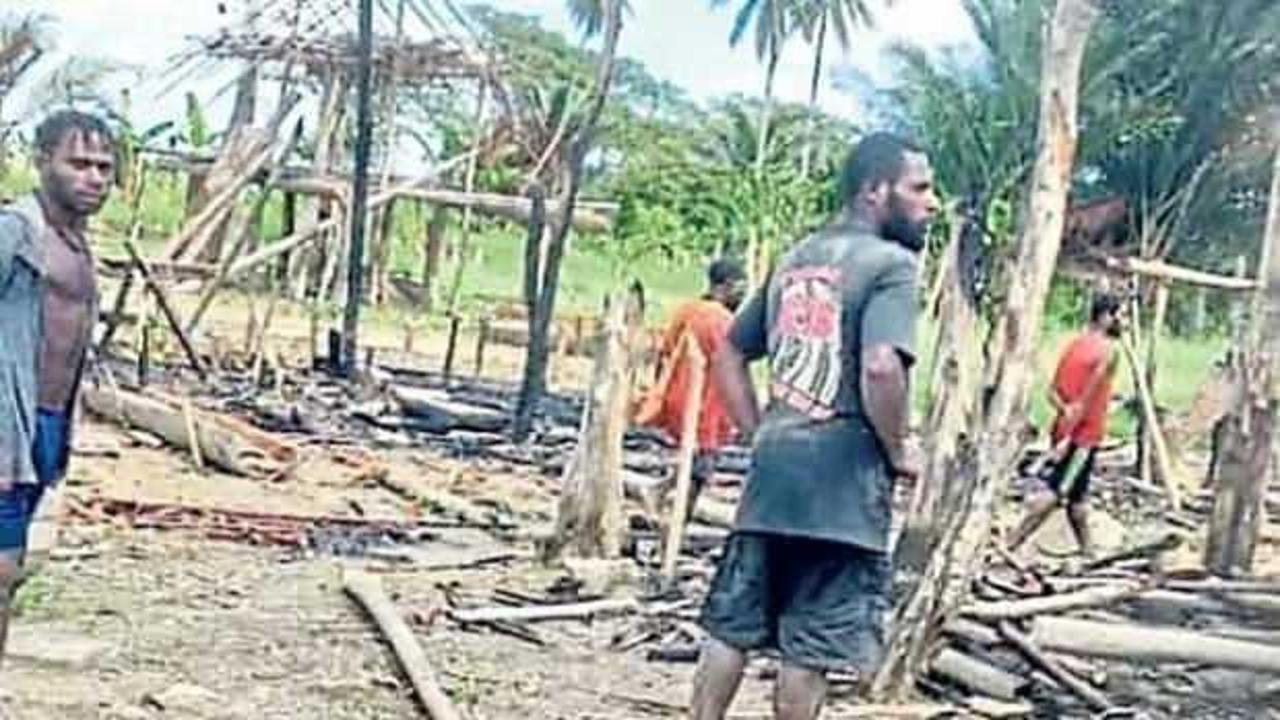 Papua Yeni Gine'de 3 k&ouml;ye saldırı: 26 &ouml;l&uuml;