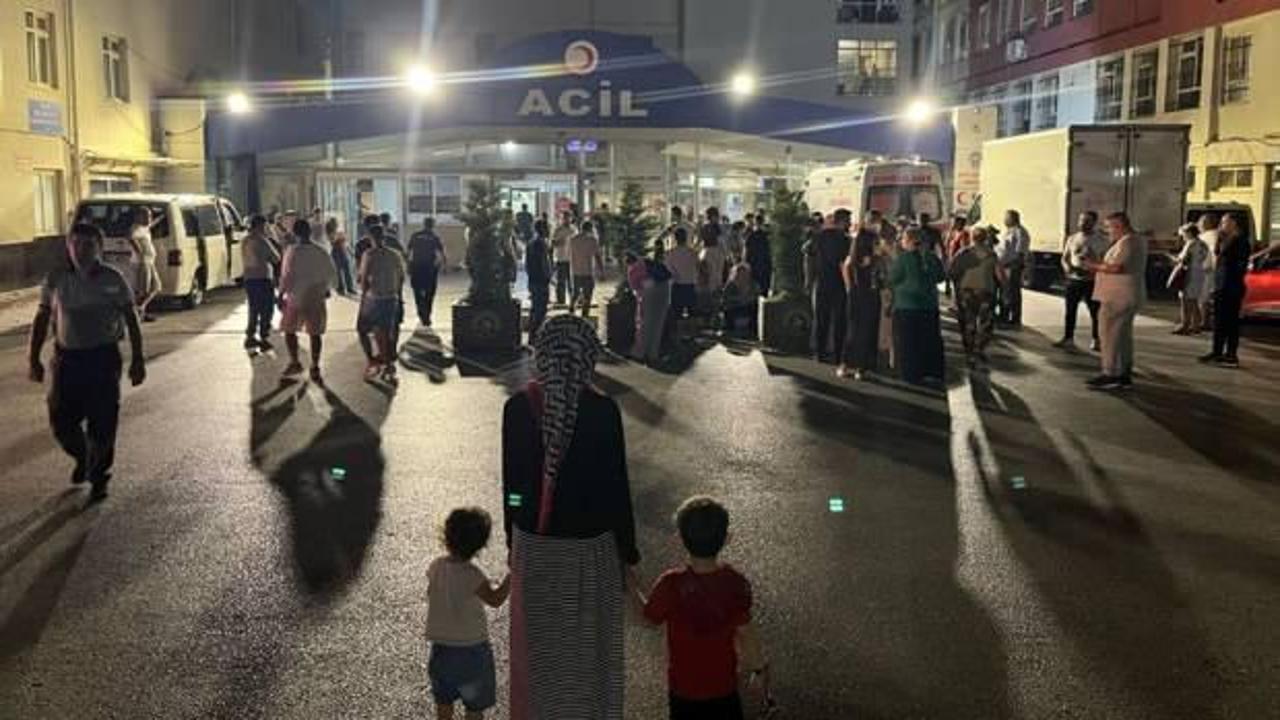 Tutuklu ve h&uuml;k&uuml;ml&uuml;ler, zehirlenmesi ş&uuml;phesiyle hastaneye kaldırıldı