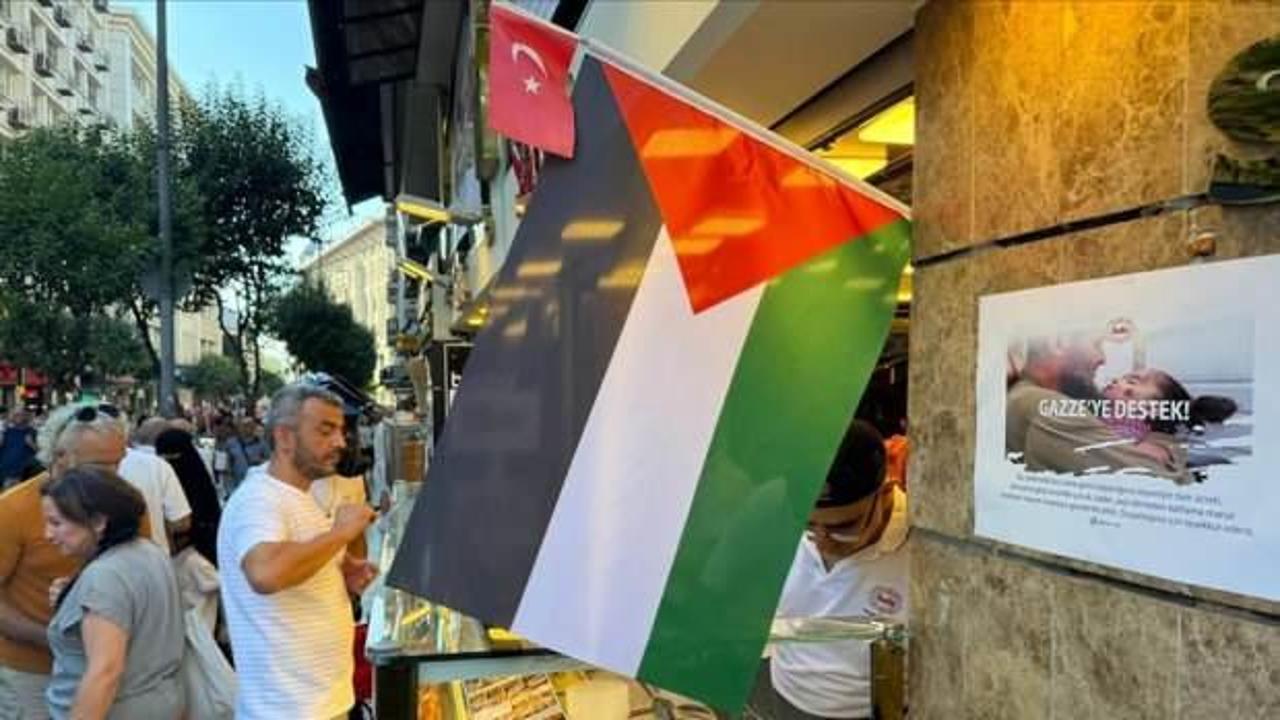 25 yıllık tatlıcı bir g&uuml;nl&uuml;k cirosunu ihtiya&ccedil; sahibi Filistinlilere bağışladı