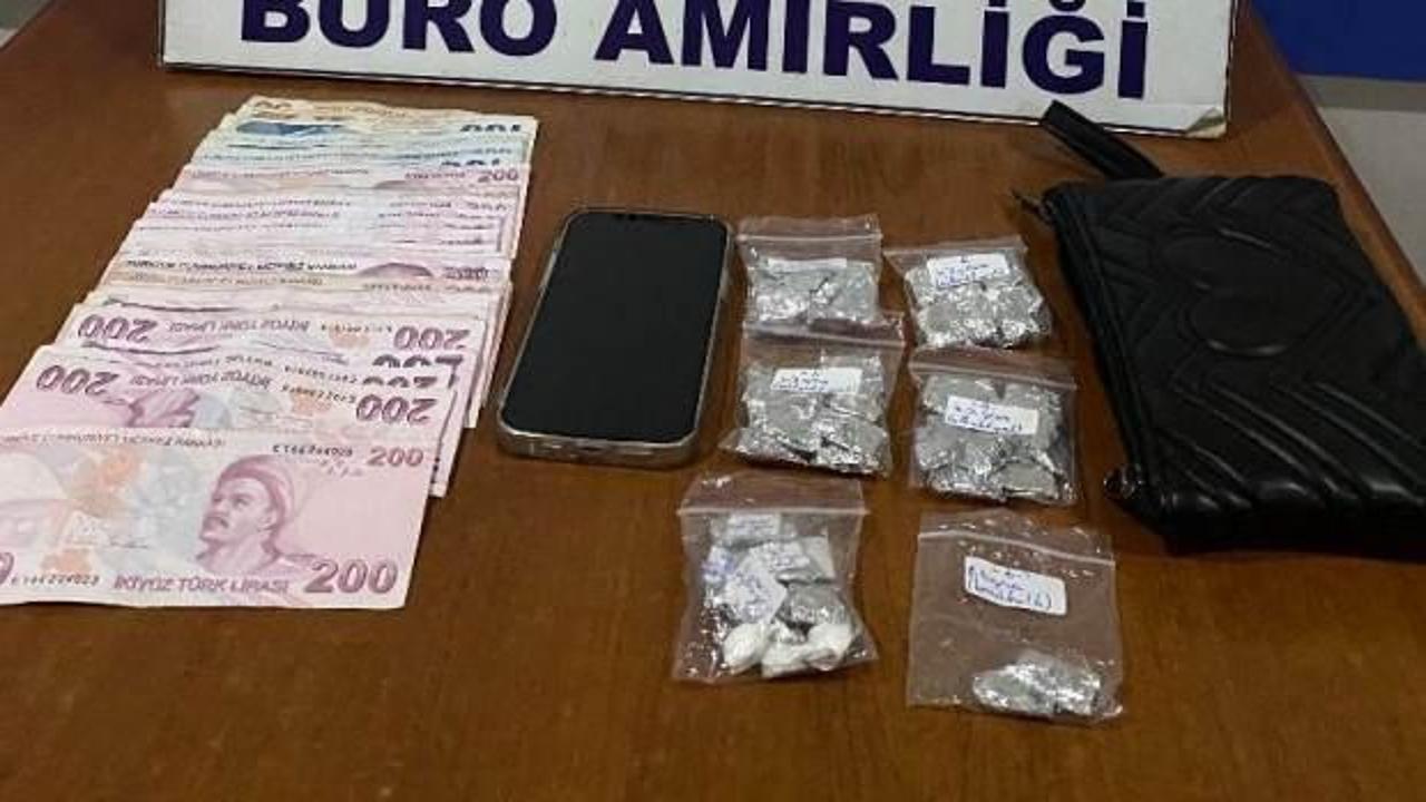 Ara&ccedil;taki karmaşık d&uuml;zeneği polis ortaya &ccedil;ıkardı!