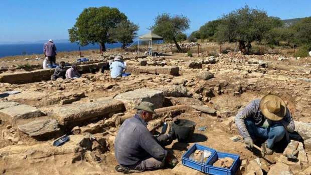 T&uuml;rkiye'deki antik kentte bir k&uuml;p altın bulundu!
