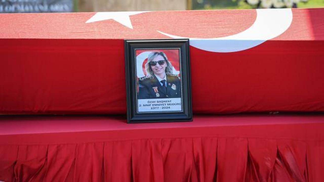 Hayatını kaybeden Bursa İl Emniyet M&uuml;d&uuml;r Yardımcısı &Ouml;zay Başkent i&ccedil;in t&ouml;ren d&uuml;zenlendi