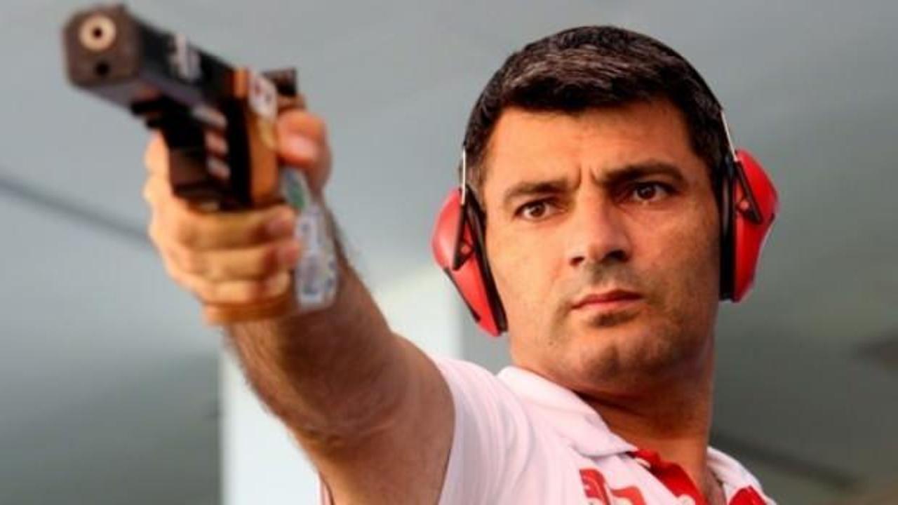 D&uuml;nyanın konuştuğu isimden a&ccedil;ıklama! "Ge&ccedil;en yıl silahımı elimden aldılar"