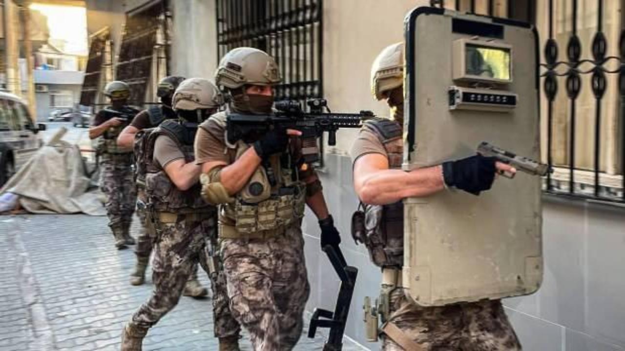 78 ilde Mercek-22 operasyonu: Y&uuml;zlerce silah ele ge&ccedil;irildi