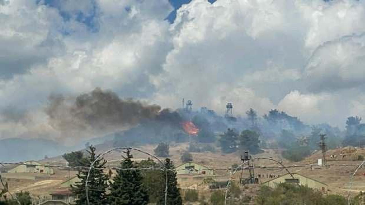 Sakarya'da kışla arazisinde orman yangını