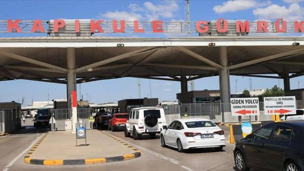 Gurbet&ccedil;ilerin h&uuml;z&uuml;nl&uuml; d&ouml;n&uuml;ş yolculuğu devam ediyor