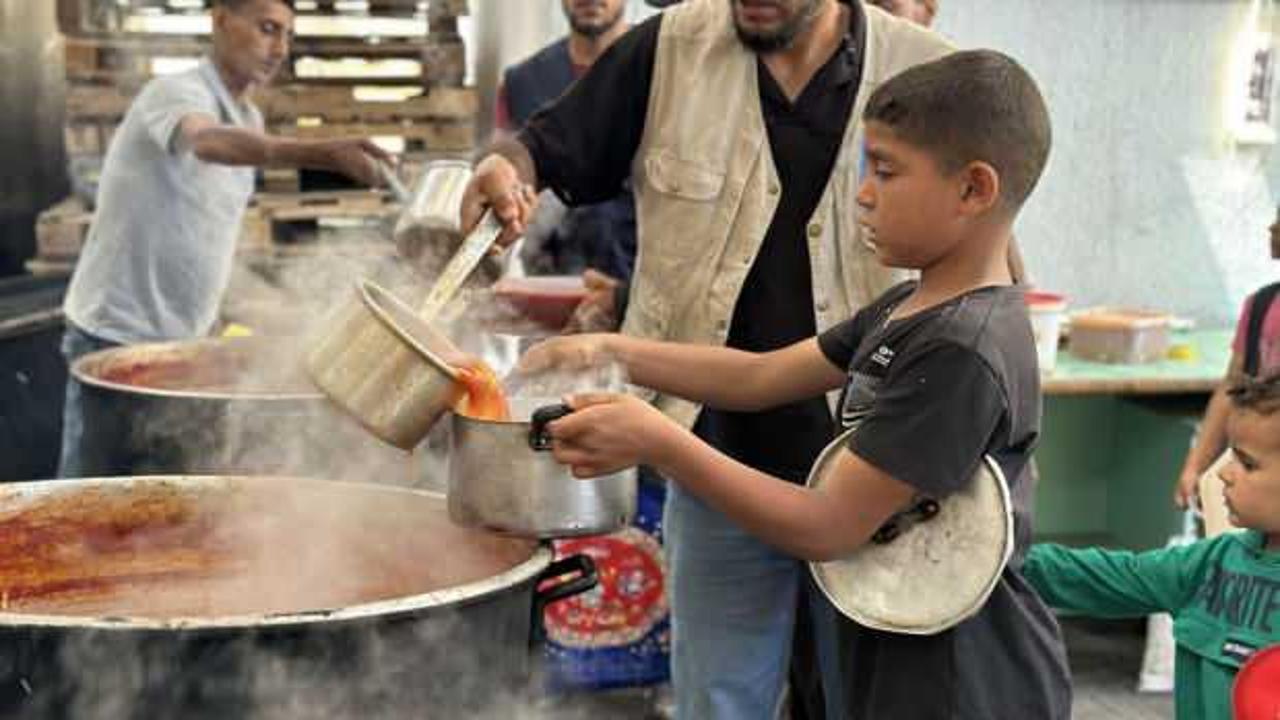 İHH, Gazze&rsquo;ye y&ouml;nelik yardımlarını s&uuml;rd&uuml;r&uuml;yor