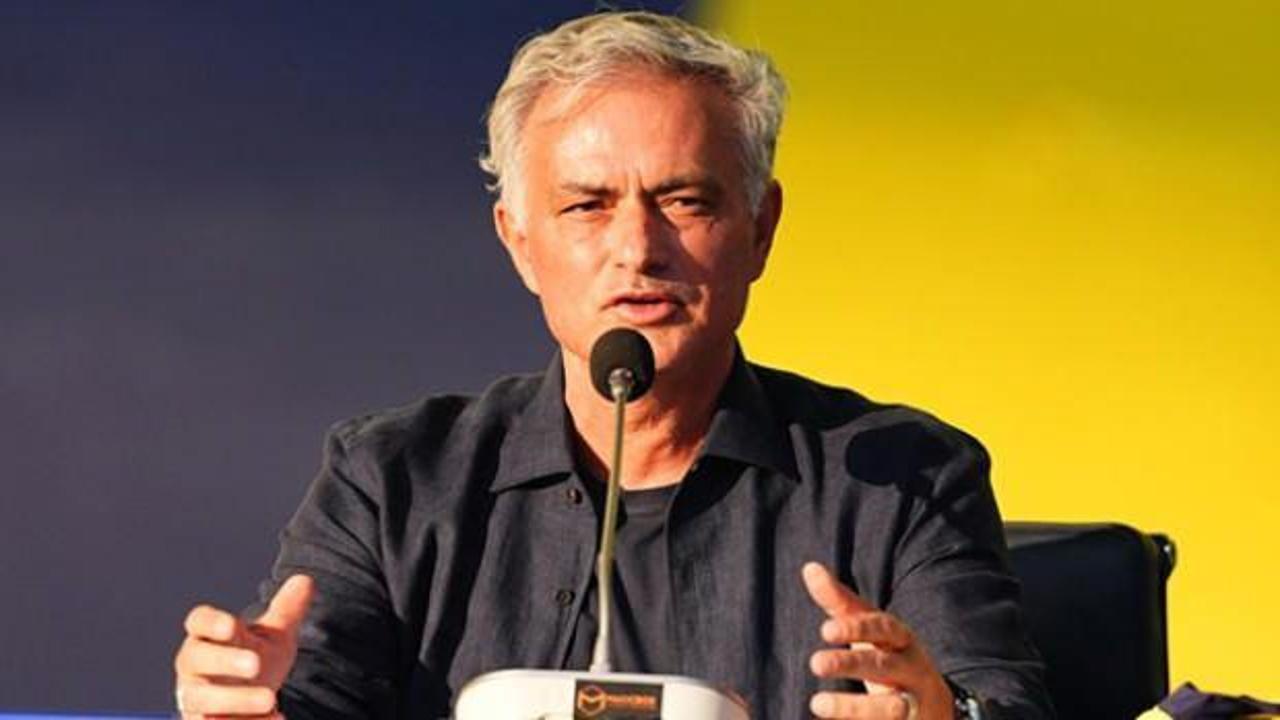 Jose Mourinho g&ouml;n&uuml;lleri fethetti! "Bu &uuml;lkenin evlatları..."