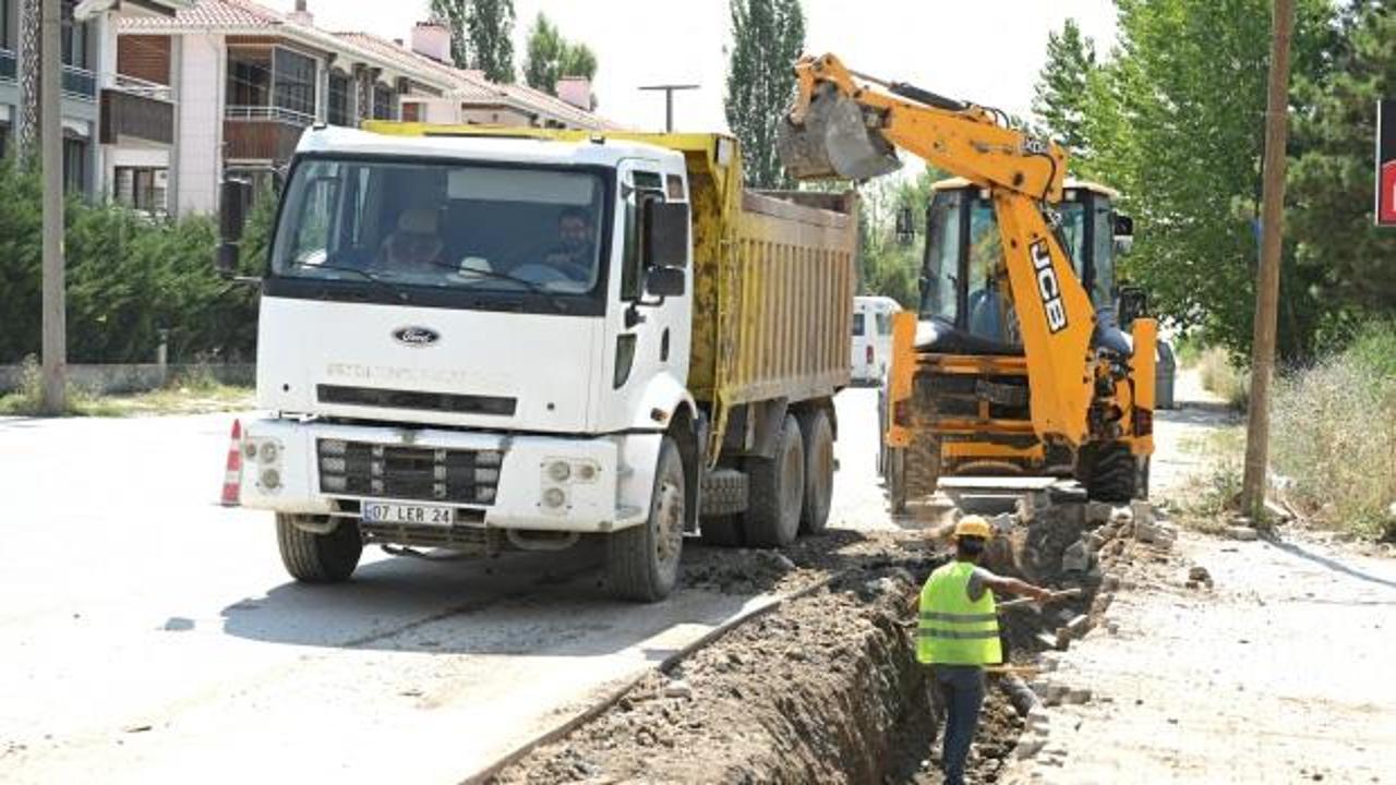 Konya Büyükşehir Akşehir'de 129 kilometrelik su altyapı yatırımı yapıyor