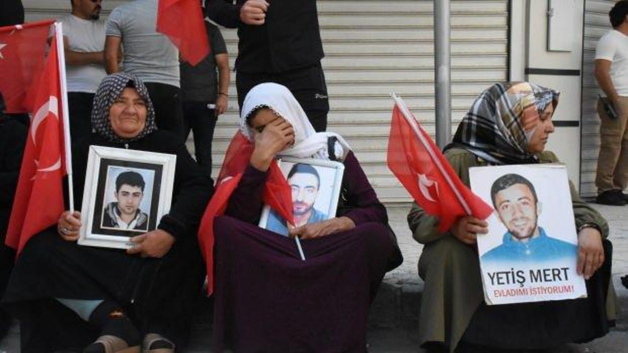 Vanlı ailelerin direnişi devam ediyor: G&uuml;lcan kızım gel devletimize teslim ol