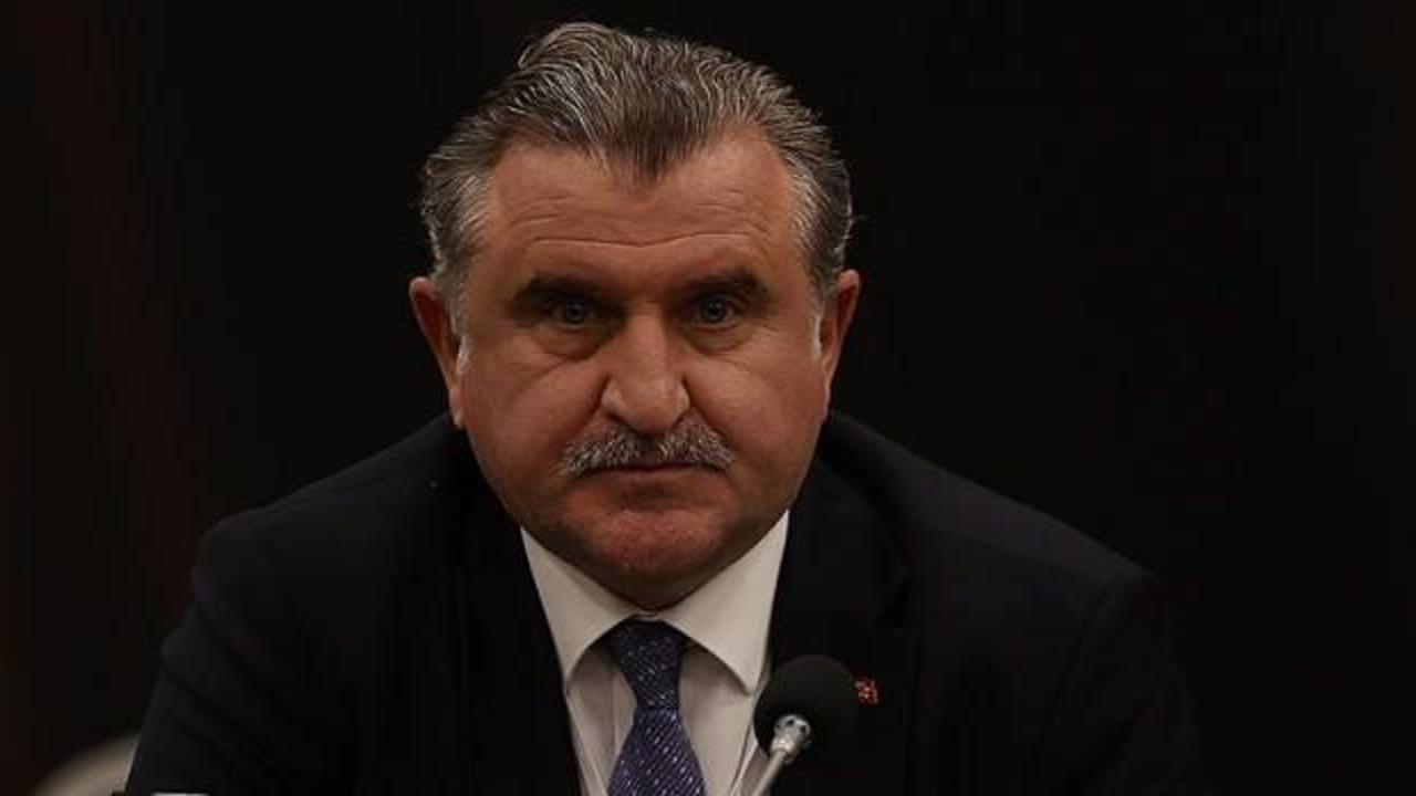 Bakan Bak: Federasyonlar bunun hesabını verecek!