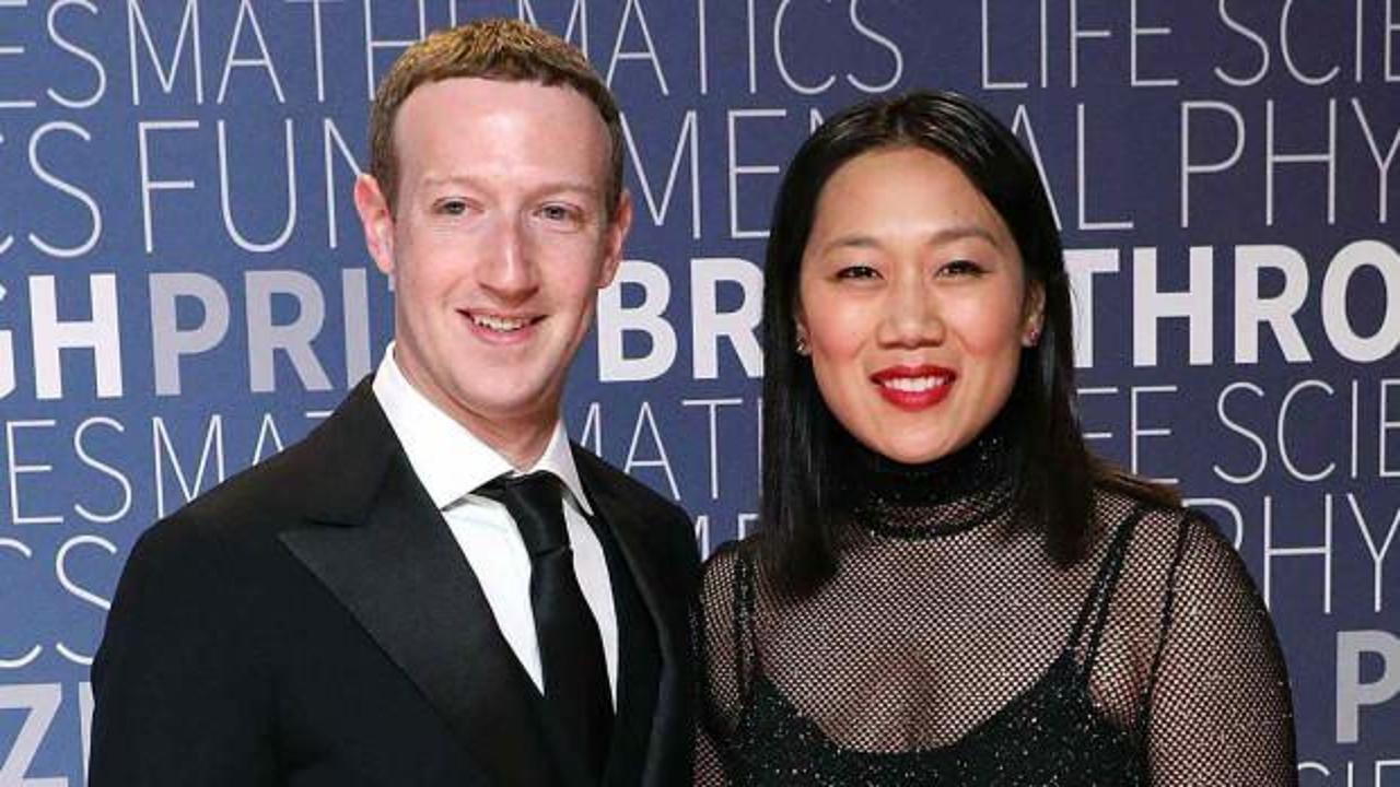 Mark Zuckerberg eşinin heykelini yaptırdı!