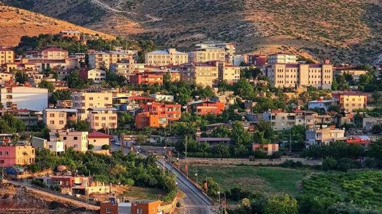 PKK ter&ouml;r &ouml;rg&uuml;t&uuml;n&uuml;n Eruh'ta ger&ccedil;ekleştirdiği ilk saldırının &uuml;zerinden 40 yıl ge&ccedil;ti