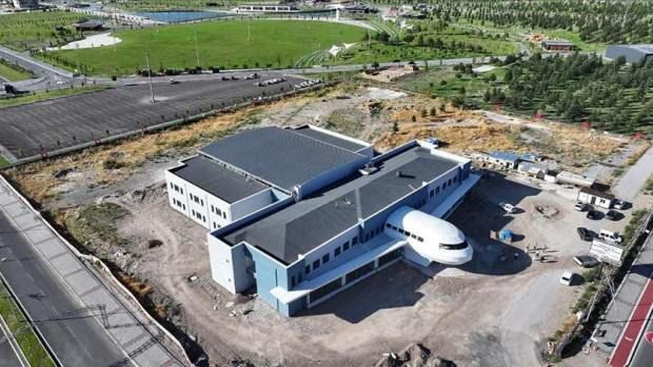 T&uuml;rkiye'nin u&ccedil;ak fabrikasının kurulduğu alana Havacılık ve Uzay Bilimleri Lisesi yapılıyor