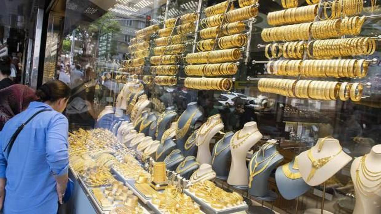 Altın her an rekor tazeleyebilir! O seviyelere dikkat: &Ccedil;arpıcı yıl sonu tahmini... 