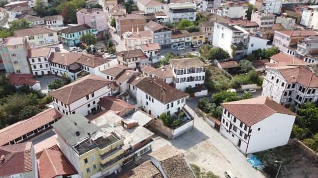 Bilecikli Lefke bezi üreticisi kadınlar, ipek dokumacılığını da yeniden canlandıracak