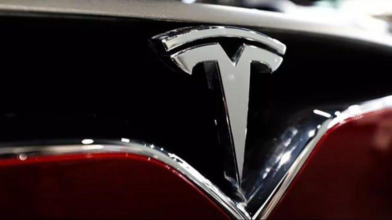 Tesla 3 milyonuncu aracını üretti