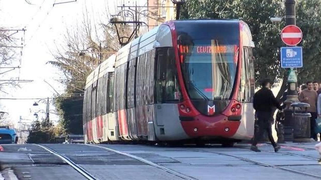 Sultanahmet'teki ş&uuml;pheli &ccedil;anta tramvay seferlerinde aksamaya neden oldu