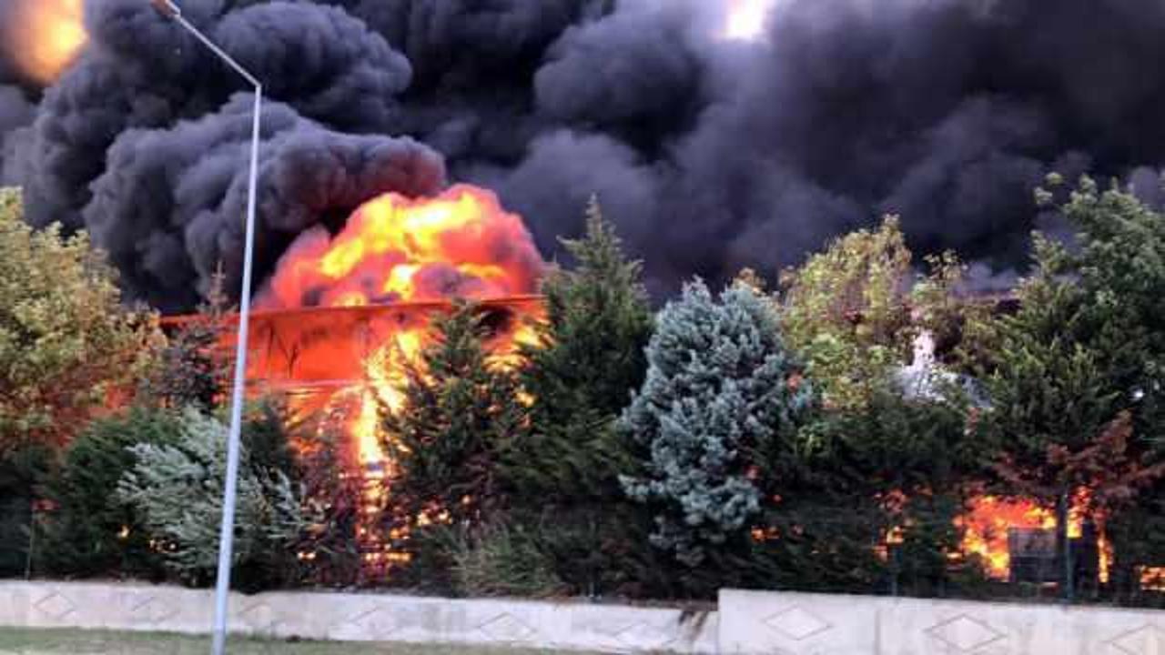 Tekirdağ'da fabrika yangını: Çok sayıda ekip bölgede!