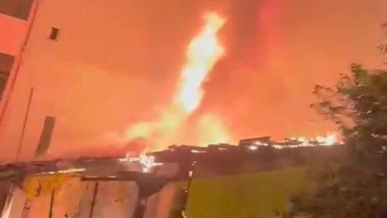 Ümraniye'de gecekondu alev alev yandı