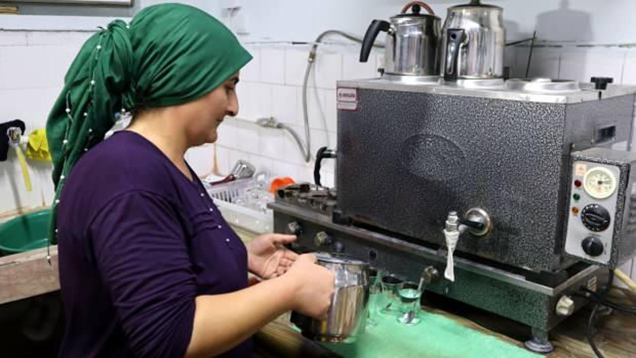 7 yıldır k&ouml;y kahvesini işleten kadından, Vali hanıma &ccedil;ay daveti