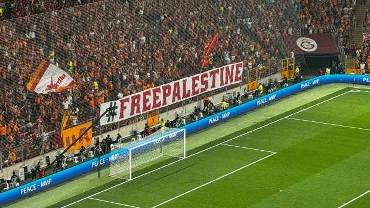 Galatasaray taraftarından "Özgür Filistin" pankartı!