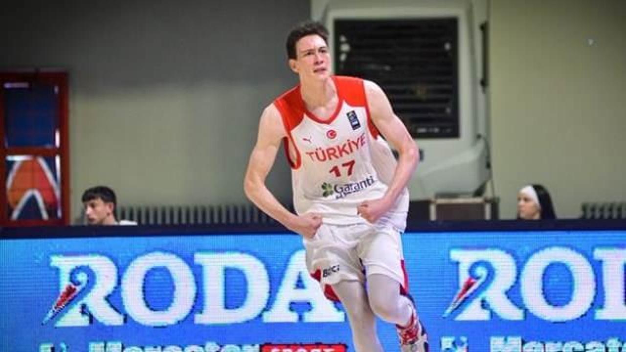 Karşıyaka’ya Anadolu Efes’ten takviye