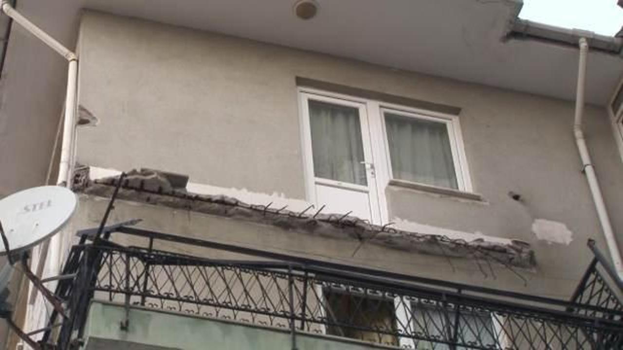 Kartal'da 6 katlı binada balkon &ccedil;&ouml;kt&uuml;