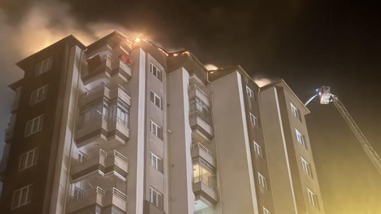 Kayseri'de 13 katlı apartmanda korkutan yangın