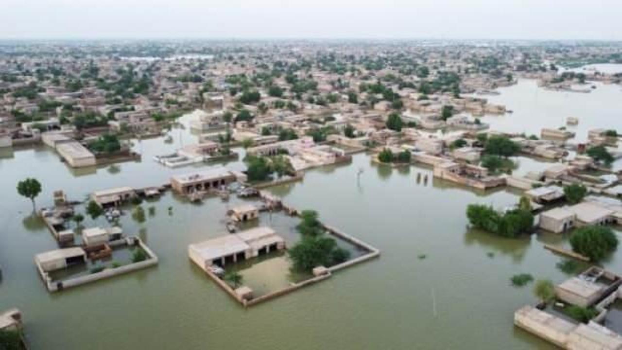 Pakistan'da muson yağışlarının bilançosu: 260 ölü