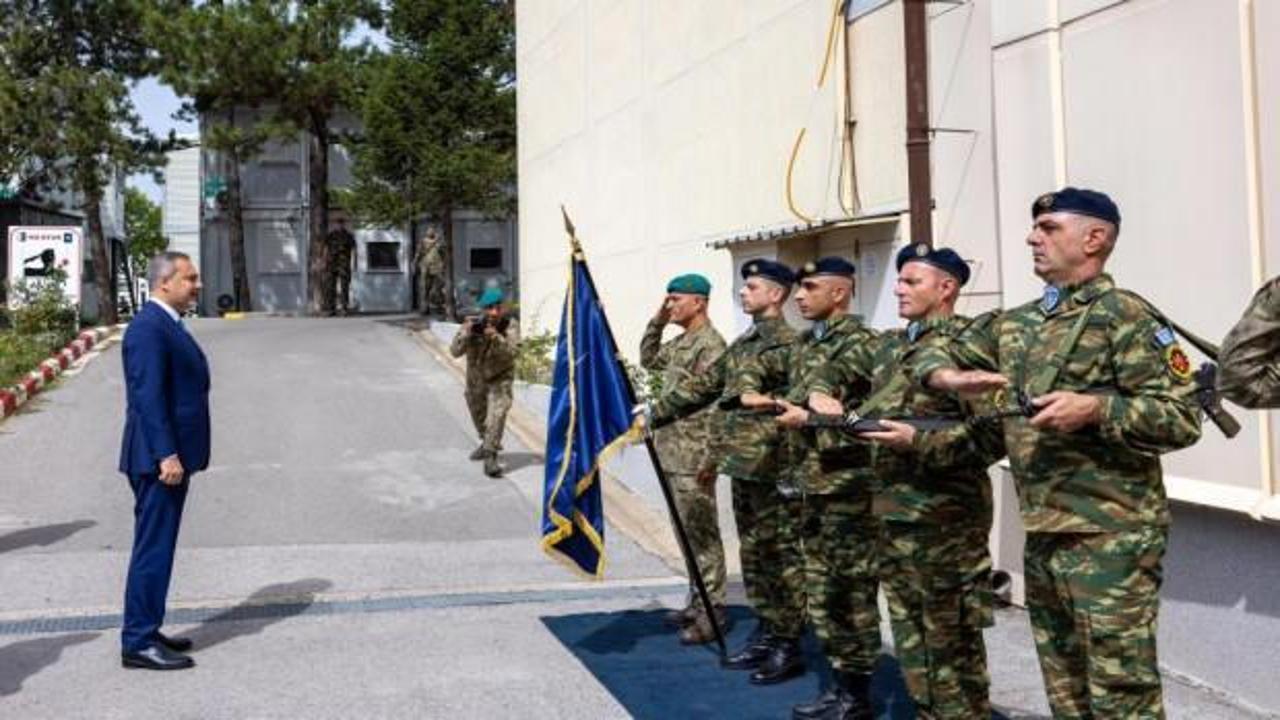 Bakan Fidan'dan KFOR karargahına ziyaret