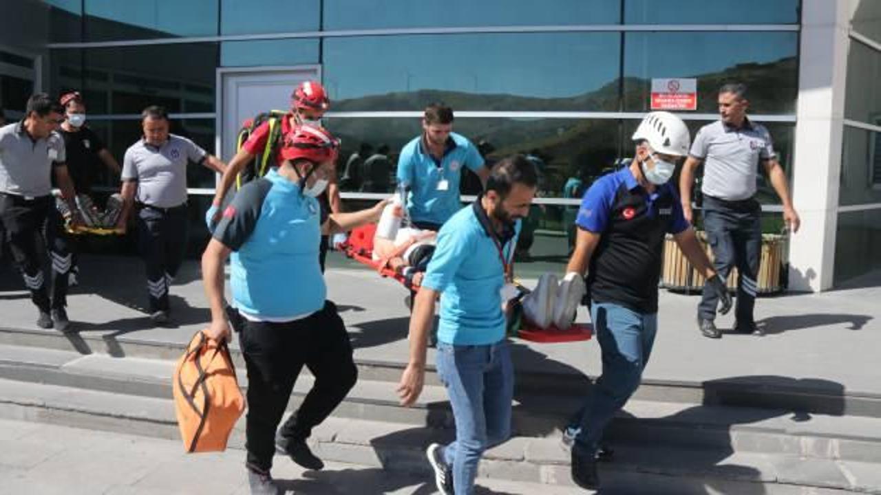 Bitlis'te 5 saat süren deprem tatbikatı gerçeği aratmadı