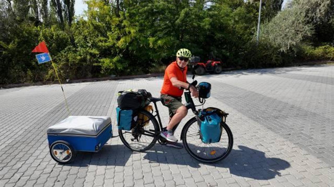 Barış için pedal çeviren gezgin Kütahya'da
