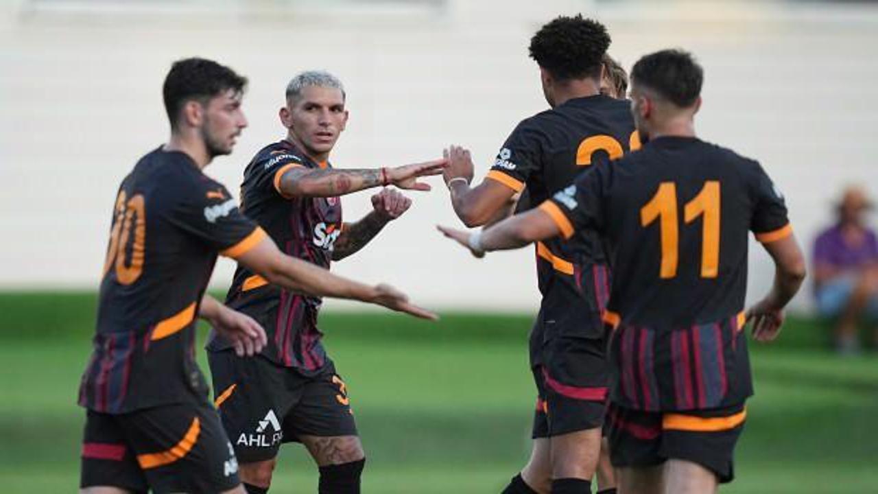 Galatasaray 11 gollü provada farka koştu!