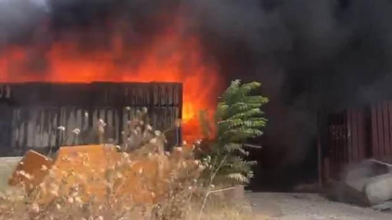 Geri d&ouml;n&uuml;ş&uuml;m tesisinde yangın! 