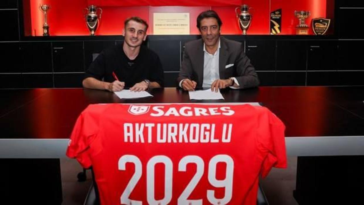 Gözyaşlarını tutamamıştı! Kerem Aktürkoğlu'ndan minik taraftara jest