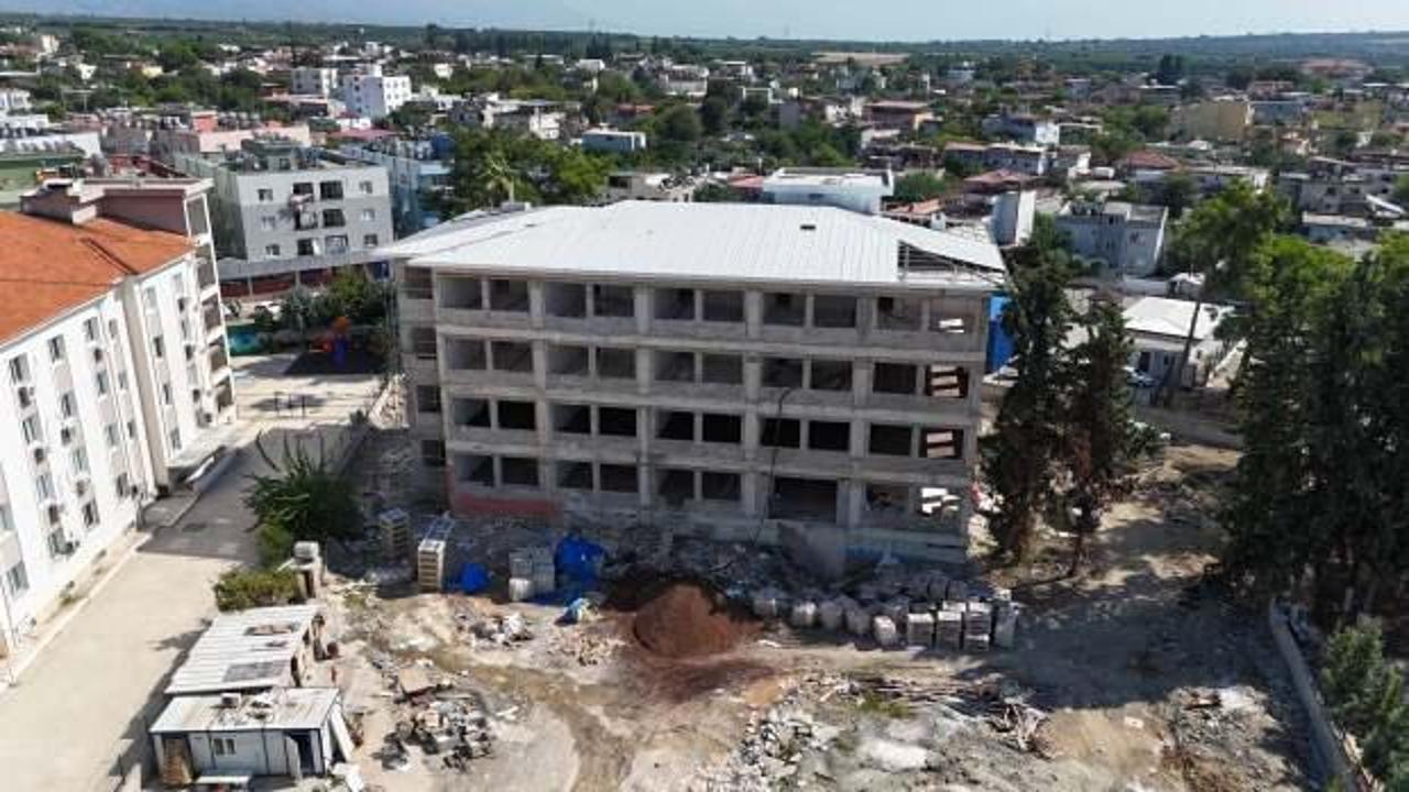 Hatay&rsquo;da depremin yaraları sarılıyor! 106 yeni eğitim yuvası hizmete a&ccedil;ılacak