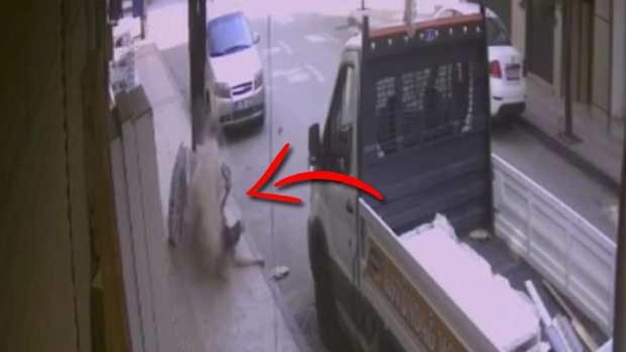 Kardeşiyle oynarken pencereden d&uuml;şt&uuml;! Burnu bile kanamadı