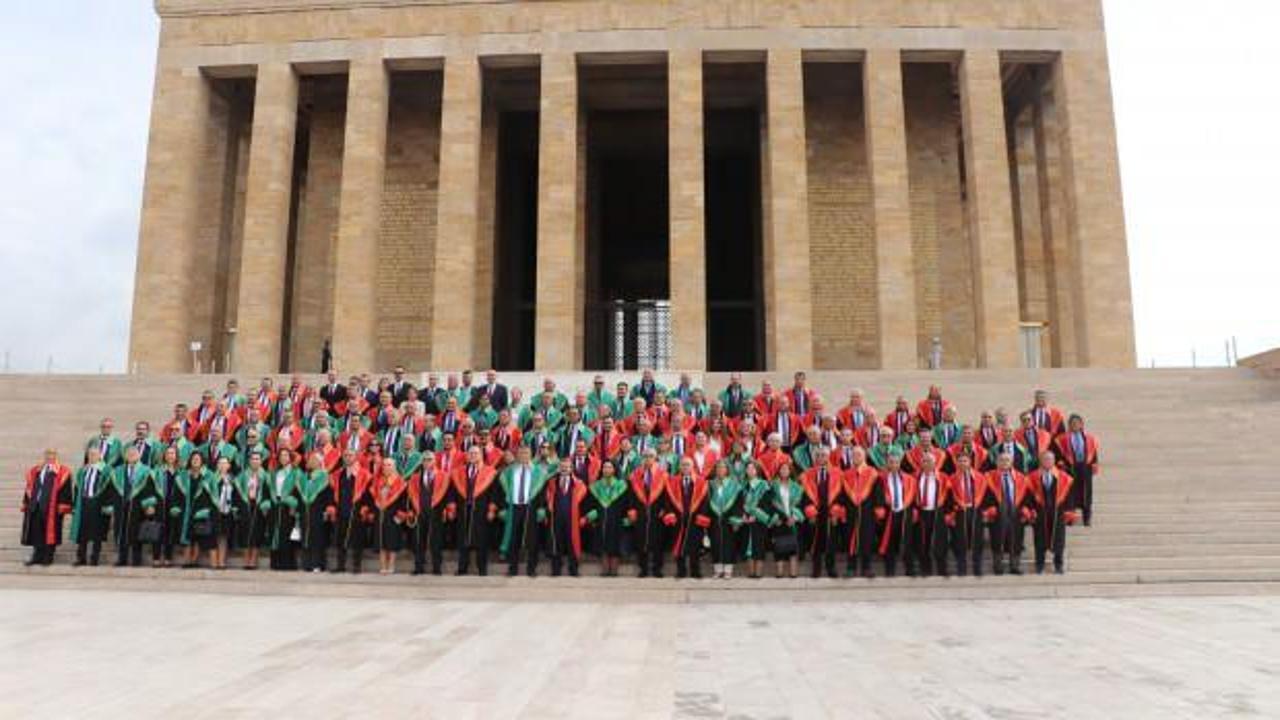 Yargıtay &uuml;yelerinden Anıtkabir'e ziyaret