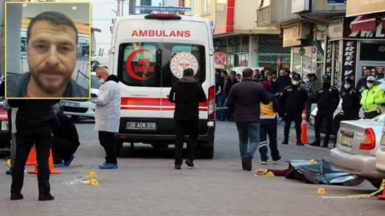 Akrabalarını sokak ortasında &ouml;ld&uuml;ren Mehmet Yılmaz, 981 g&uuml;nd&uuml;r firarda