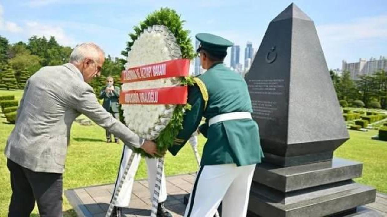 Bakan Uraloğlu Kore şehitlerini ziyaret etti