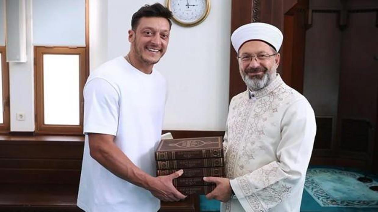 Mesut Özil, Diyanet İşleri Başkanı'yla bir araya geldi