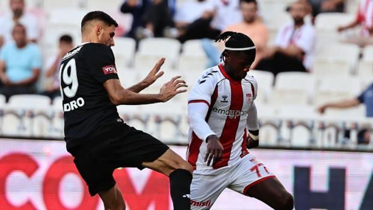 Sivas'ta 5 gollü maç! 10 kişiyle galip geldiler