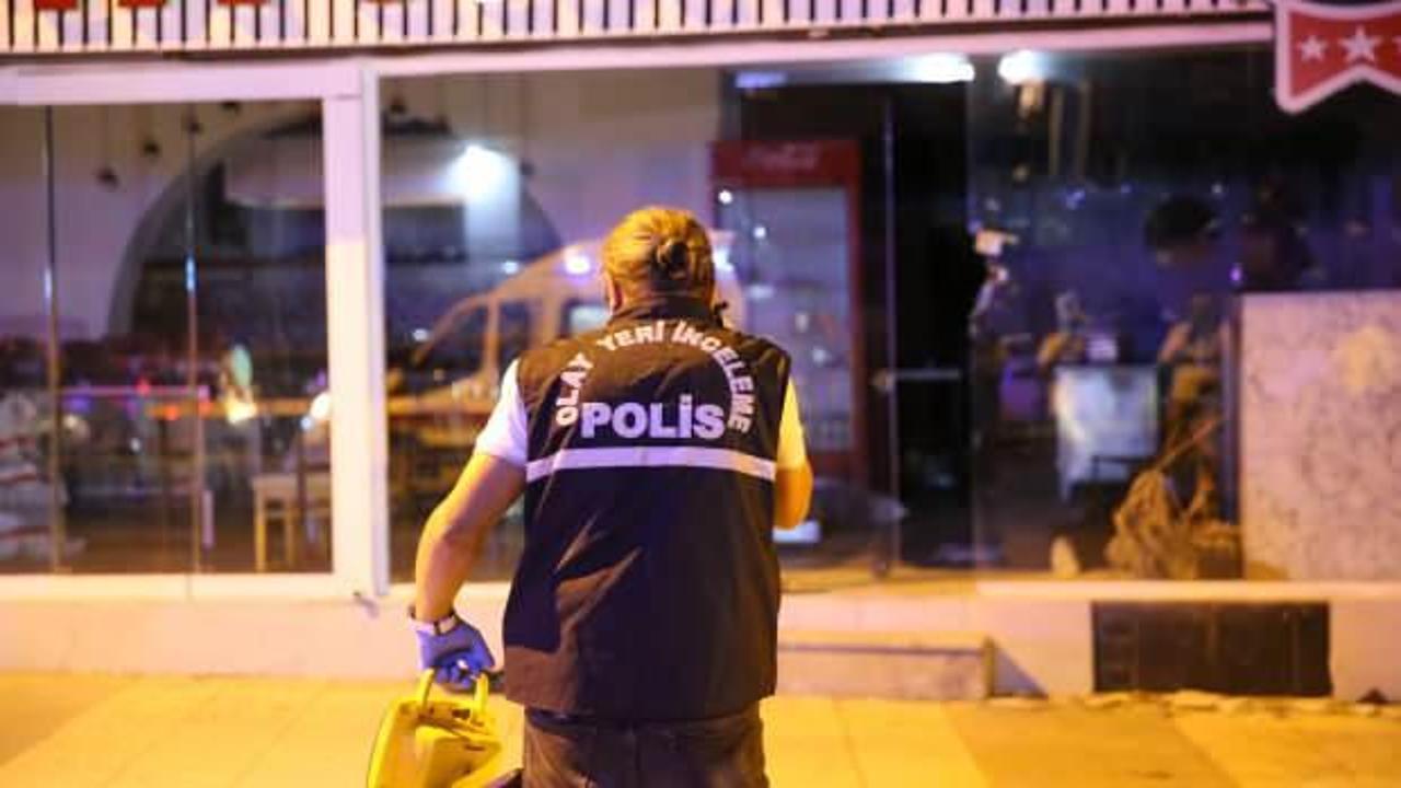 Denizli'de silahlı ve bı&ccedil;aklı kavga: 1 kişi &ouml;ld&uuml;, 2 kişi yaralandı