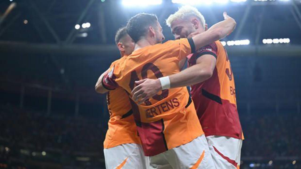 Galatasaray 15 yıl sonra bir ilki yaşadı!