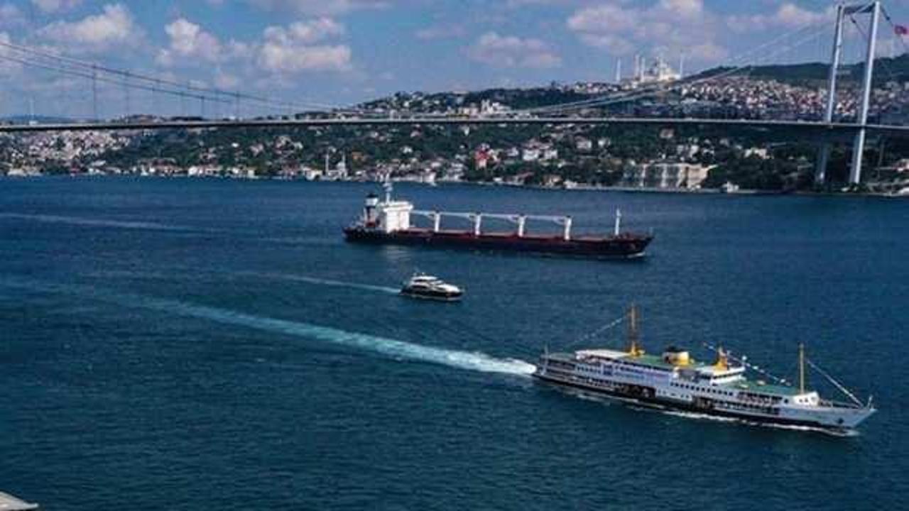 İstanbul Boğazı'nda gemi trafiği &ccedil;ift y&ouml;nl&uuml; askıya alındı