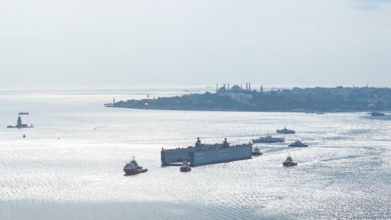 İstanbul Boğazı'nda gemi trafiği çift yönlü askıya alındı