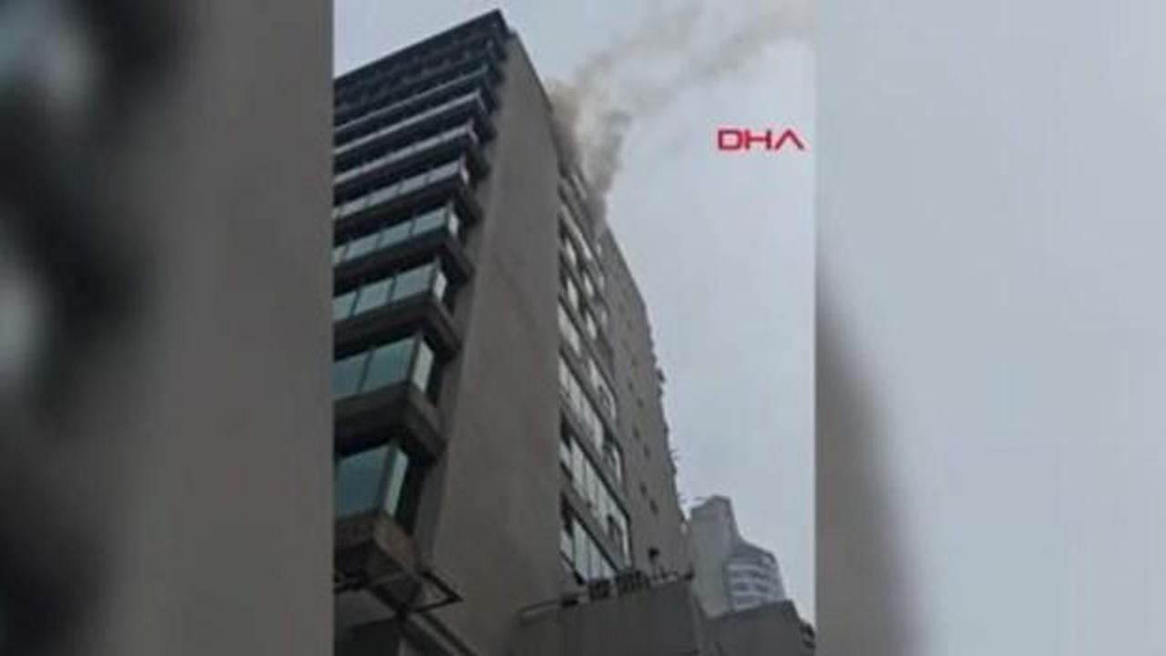 Şişli'de rezidansların bulunduğu 10 katlı binada yangın paniği! 