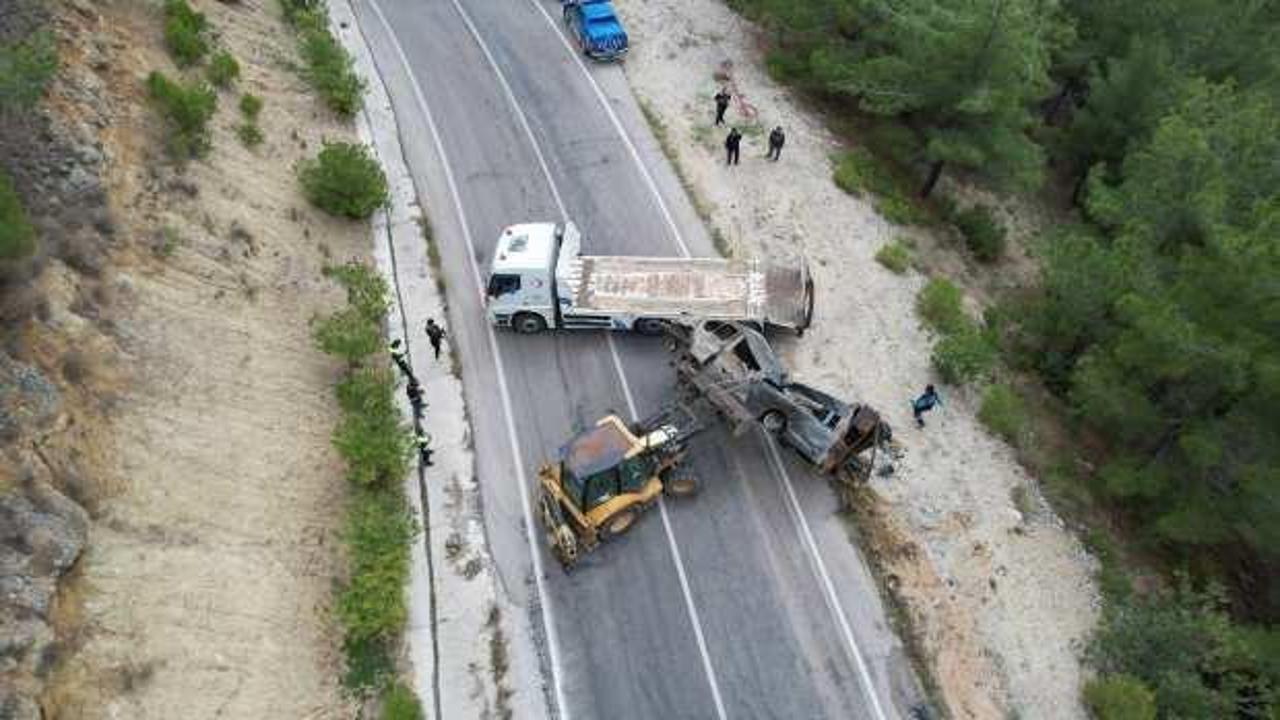 4 kişinin yanarak &ouml;ld&uuml;ğ&uuml; kazanın s&uuml;r&uuml;c&uuml;s&uuml;: Navigasyon kurbanı olduk